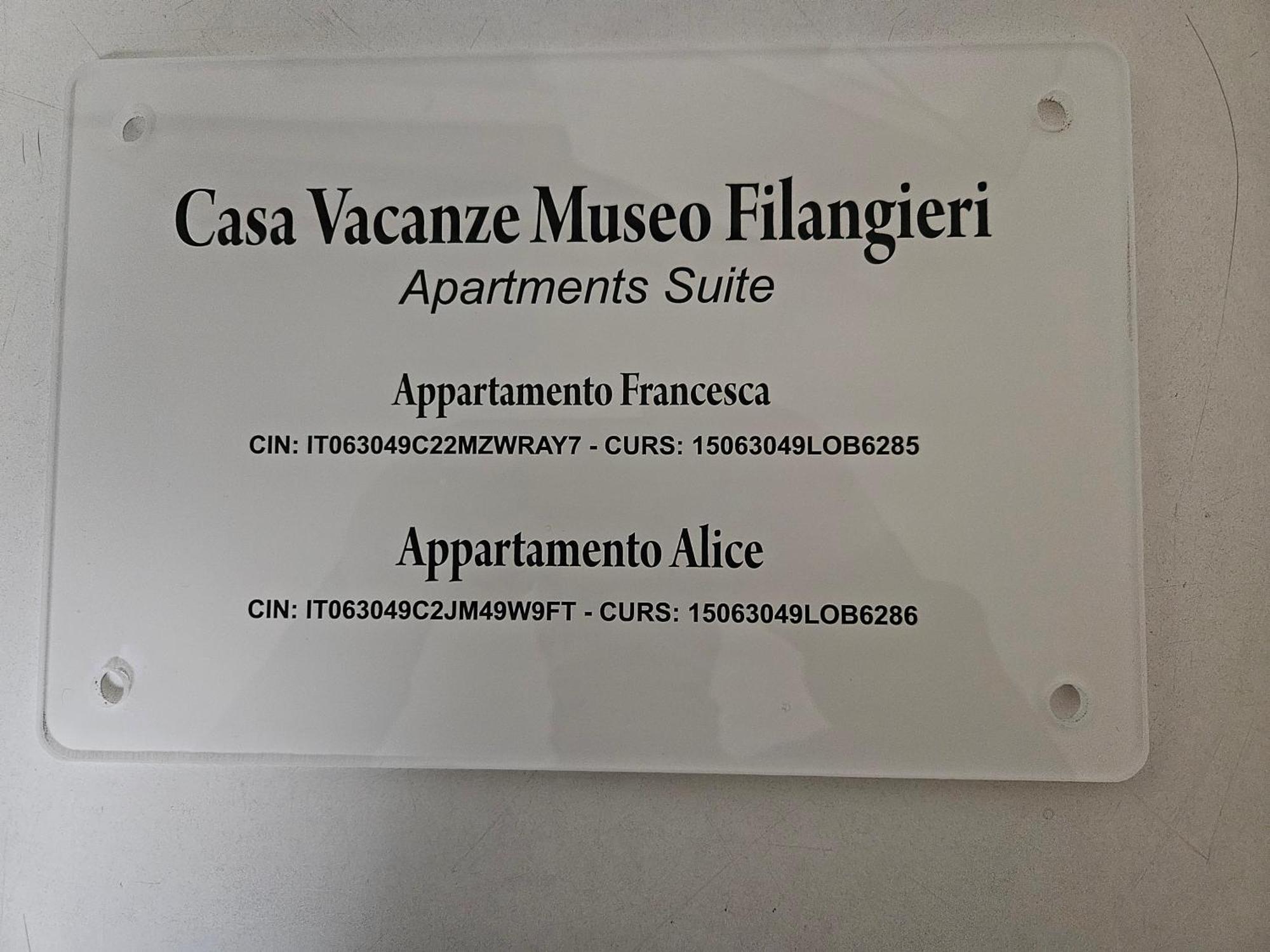 Museo Filangieri Suite Nápoles Exterior foto